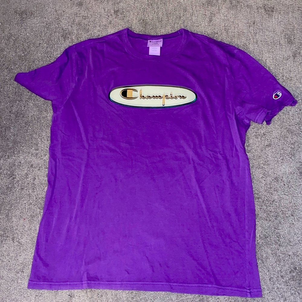 Men’s rare champion tee shirt